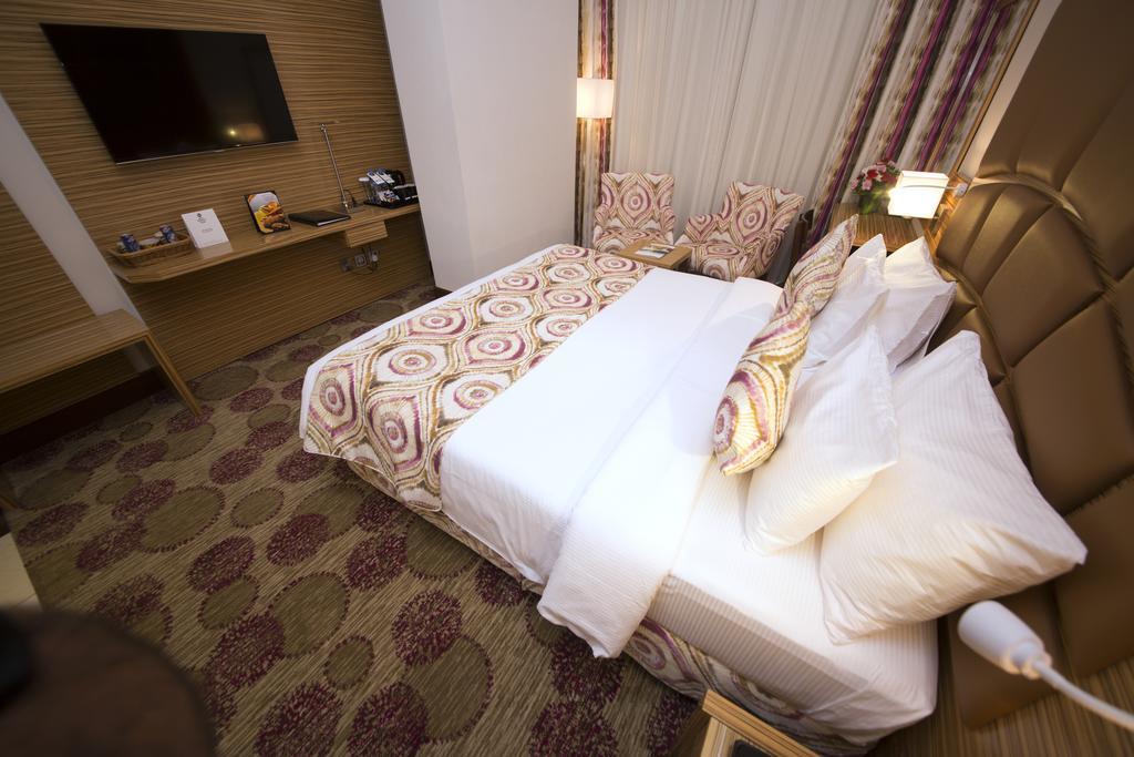 Best Western Plus Pearl Creek Dubai Room photo
